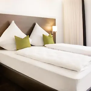 2* Hotel Mo By Wmm